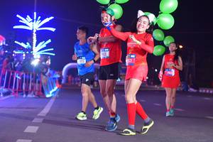 BIB: 672
                            <button type="button" onclick="openModal(21540590)" class="btn btn-primary btn-sm float-right btn-popup" data-toggle="modal" data-target=".modal-high-quality">
                        <i class="fas fa-shopping-cart"></i> Add to Cart
                    </button>
                                            <button type="button" onclick="isThisMe(21540590, true)" class="btn btn-success btn-sm float-right btn-popup btn-isme hidden" data-toggle="tooltip" data-placement="bottom" title="นี่คือรูปของคุณใช่ไหม คลิกที่นี่เพื่อเอาเข้าอัลบั้ม">
                        <i class="fas fa-plus"></i> Add to album
                    </button>
                    <button type="button" onclick="isThisMe(21540590, false)" class="btn btn-warning btn-sm float-right btn-popup btn-isnotme hidden">
                        <i class="fas fa-ban"></i> Remove from album
                    </button>